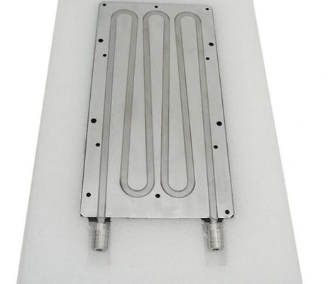 Plat froid liquide en aluminium avec le radiateur de tube d'acier inoxydable