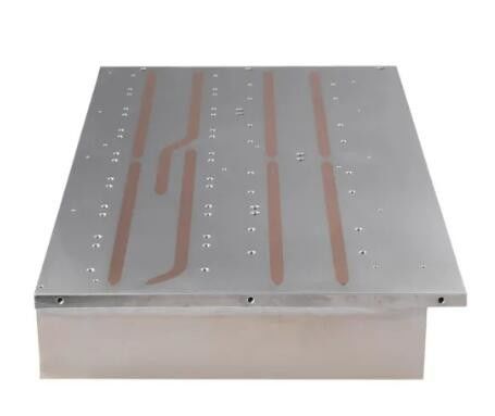 Radiateur esquivé en aluminium d'aileron pour le laser refroidissant le plat froid